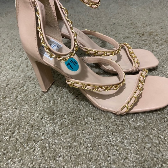 Nude sandals - Picture 2 of 2